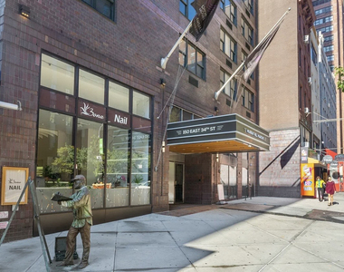 150 East 34th Street, Unit 2903 - Photo Thumbnail 17