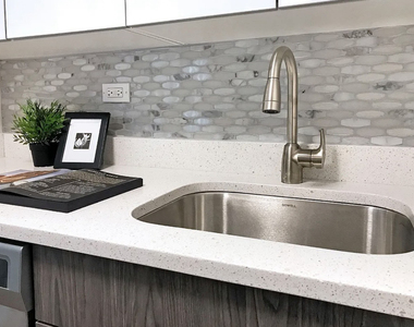 150 East 34th Street, Unit 2903 - Photo Thumbnail 2