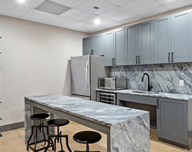 150 East 34th Street, Unit 2903 - Photo Thumbnail 13