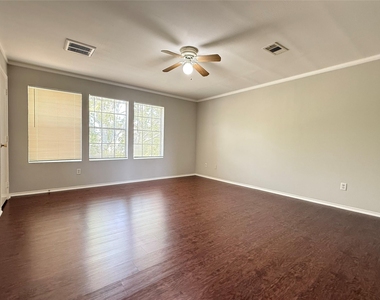 2403 Chalet Road - Photo Thumbnail 6