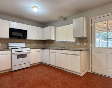 2403 Chalet Road - Photo Thumbnail 2
