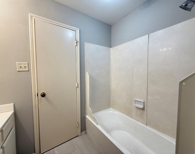 2403 Chalet Road - Photo Thumbnail 8