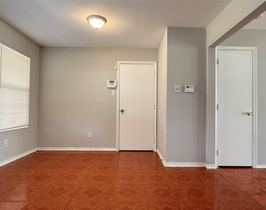 2403 Chalet Road - Photo Thumbnail 3