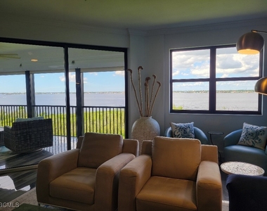 11620 Court Of Palms - Photo Thumbnail 3