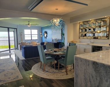 11620 Court Of Palms - Photo Thumbnail 7
