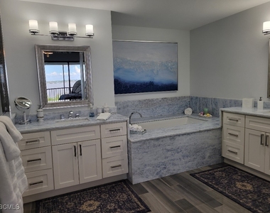 11620 Court Of Palms - Photo Thumbnail 13