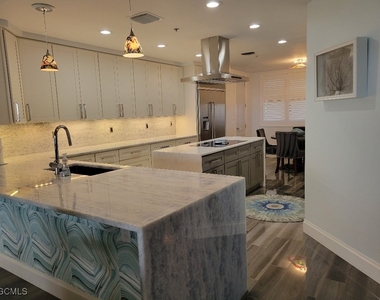 11620 Court Of Palms - Photo Thumbnail 8