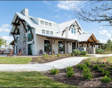 43041 Greenway Boulevard - Photo Thumbnail 42