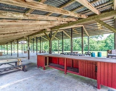 129 Shoreline Drive - Photo Thumbnail 19