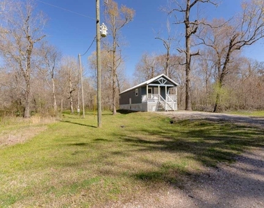 129 Shoreline Drive - Photo Thumbnail 9