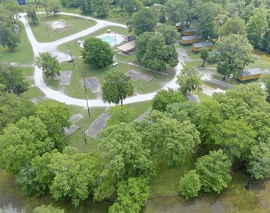 129 Shoreline Drive - Photo Thumbnail 12