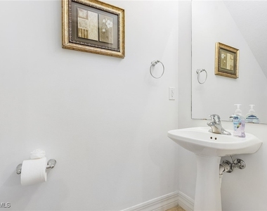 9814 Quinta Artesa Way - Photo Thumbnail 13