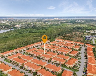 9814 Quinta Artesa Way - Photo Thumbnail 5