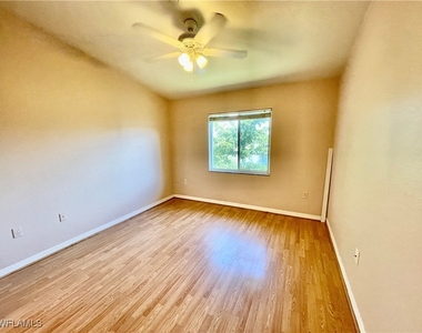 8274 Key Royal Circle - Photo Thumbnail 5