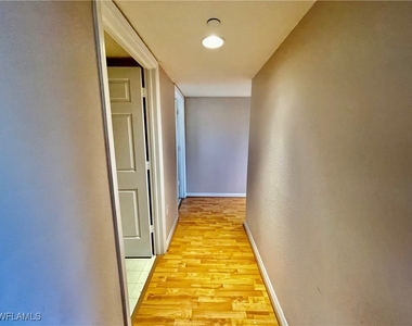 8274 Key Royal Circle - Photo Thumbnail 4