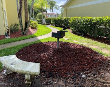 8274 Key Royal Circle - Photo Thumbnail 14
