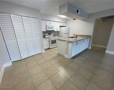 5323 Summerlin Road - Photo Thumbnail 3
