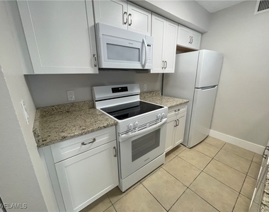 5323 Summerlin Road - Photo Thumbnail 5