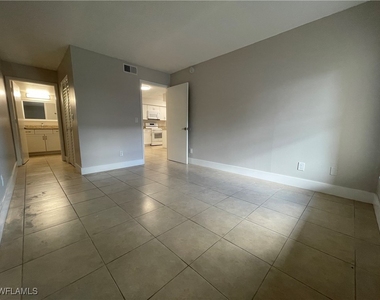 5323 Summerlin Road - Photo Thumbnail 8