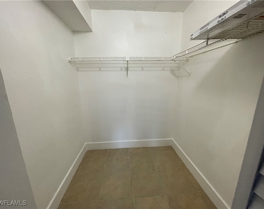 5323 Summerlin Road - Photo Thumbnail 13