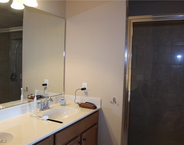10338 Heritage Bay Boulevard - Photo Thumbnail 16