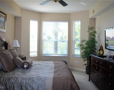 10338 Heritage Bay Boulevard - Photo Thumbnail 12