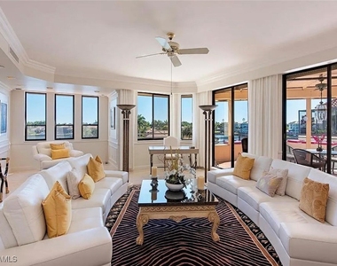 4400 Gulf Shore Boulevard N - Photo Thumbnail 5