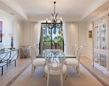 4400 Gulf Shore Boulevard N - Photo Thumbnail 9