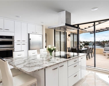 4400 Gulf Shore Boulevard N - Photo Thumbnail 6