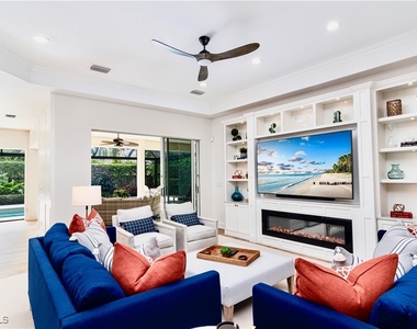 380 5th Avenue N - Photo Thumbnail 2