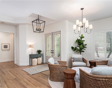380 5th Avenue N - Photo Thumbnail 4