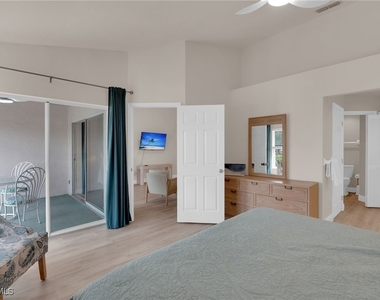 3921 Leeward Passage Court - Photo Thumbnail 11