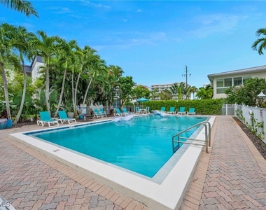 1950 Gulf Shore Boulevard N - Photo Thumbnail 14