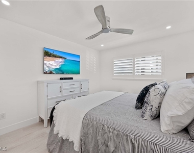 2100 Gulf Shore Boulevard N - Photo Thumbnail 18