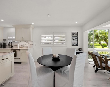2100 Gulf Shore Boulevard N - Photo Thumbnail 5