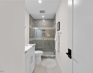 2100 Gulf Shore Boulevard N - Photo Thumbnail 19