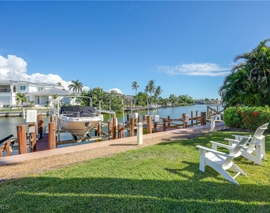 2100 Gulf Shore Boulevard N - Photo Thumbnail 30