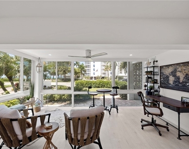 2100 Gulf Shore Boulevard N - Photo Thumbnail 2
