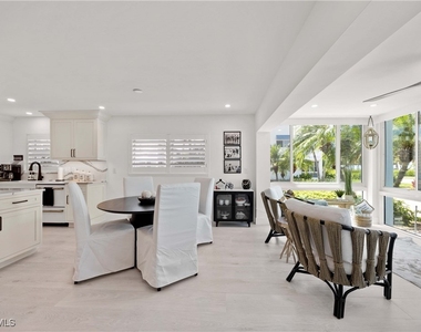 2100 Gulf Shore Boulevard N - Photo Thumbnail 4