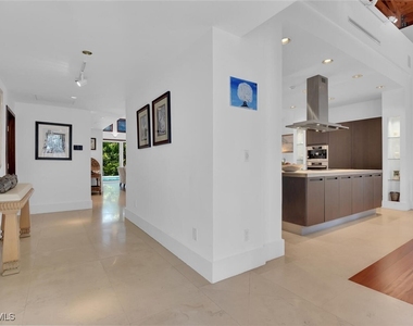 795 18th Avenue S - Photo Thumbnail 4