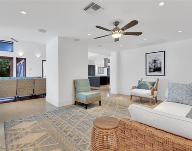 795 18th Avenue S - Photo Thumbnail 17