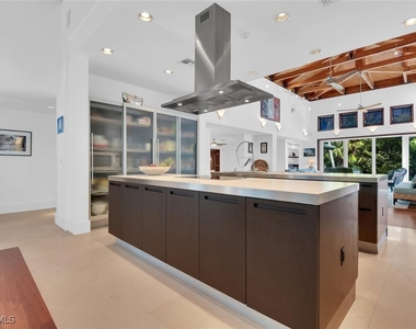795 18th Avenue S - Photo Thumbnail 8