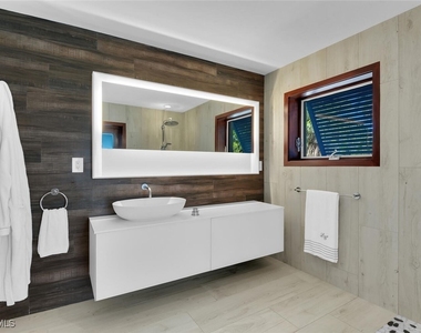 795 18th Avenue S - Photo Thumbnail 32