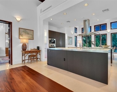 795 18th Avenue S - Photo Thumbnail 11
