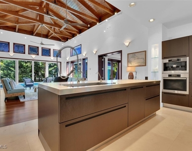 795 18th Avenue S - Photo Thumbnail 10