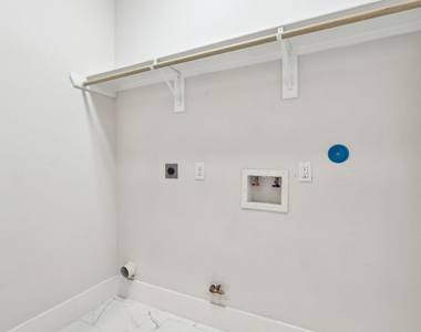 3722 Nathaniel Brown Street - Photo Thumbnail 21