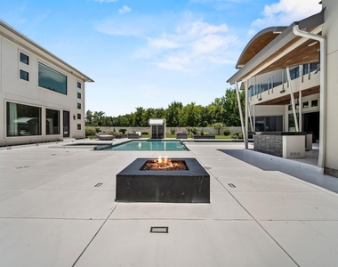 4043 Maranatha Drive - Photo Thumbnail 9