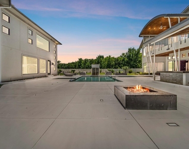 4043 Maranatha Drive - Photo Thumbnail 16