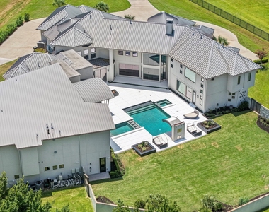 4043 Maranatha Drive - Photo Thumbnail 6