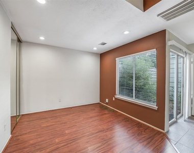 12980 Greenway Chase Court - Photo Thumbnail 8